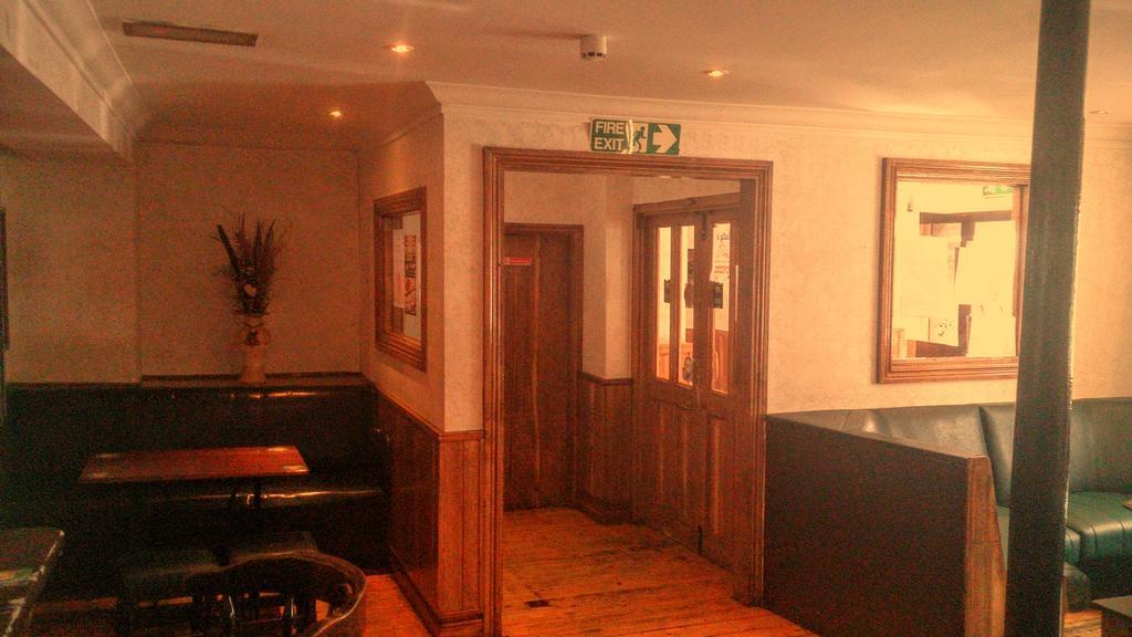 The Shipwright Guesthouse Dublin Exterior photo